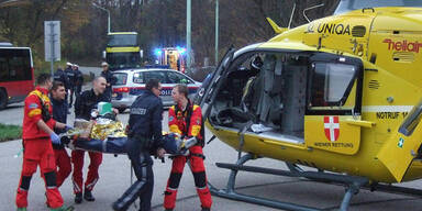 Nach Crash gegen Baum in Lebensgefahr