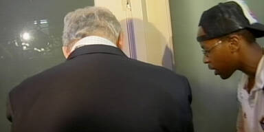 Stauss-Kahn sperrt sich aus Luxus-Knast aus