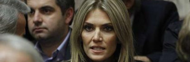 Griechen-Premier zieht Kopf aus Schlinge