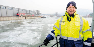 Linzer Kapit&auml;n eines Eisbrechers