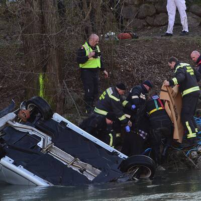 Auto stürzte nach Unfall in den Donaukanal 