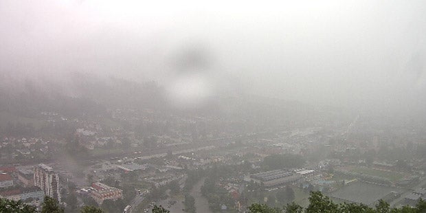 Hagel-Front verwüstet Österreich