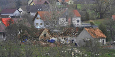 Brüder lagerten Tausende Böller