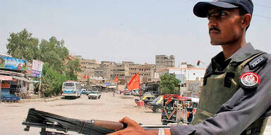 Pakistan: Polizist in Karachi