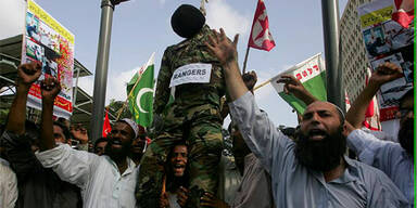 Demo in Karachi (Pakistan)