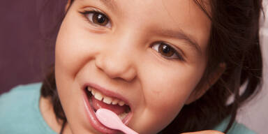 So k&ouml;nnen Karies-Bakterien im Mund &uuml;berleben