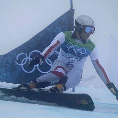 Benjamin Karl carvt zu Silber