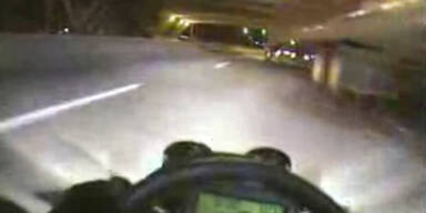 Go-Kart-Raser im Stra&szlig;enverkehr - nachts!