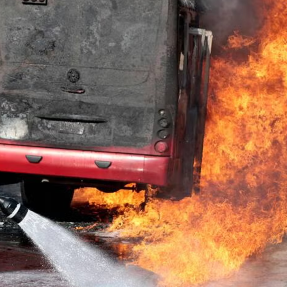 Mexikos mächtigster Drogenboss erschossen – Autos und Häuser brennen
