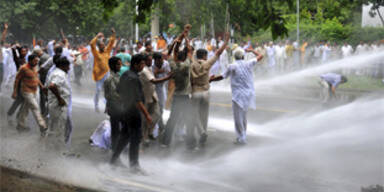 Tote und Verletzte bei Zusammenstößen in Kaschmir