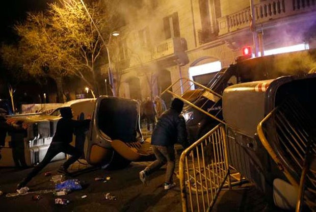 100 Verletzte bei Aufruhr in Katalonien