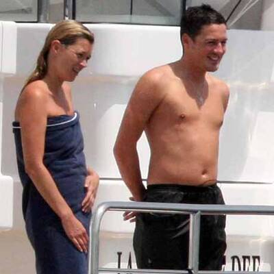 Keine Bikinstreifen: Kate Moss oben ohne