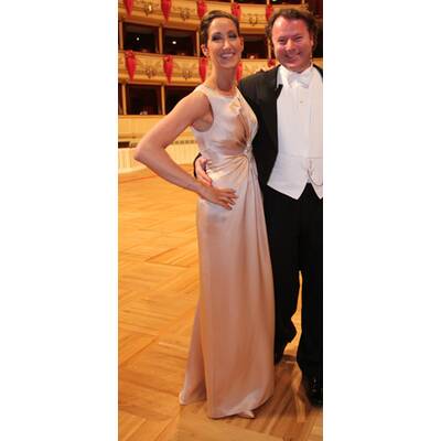 Voten Sie für die schönste Ballrobe