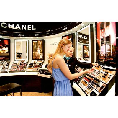 Madonna-Redaktion auf Make-Up Suche