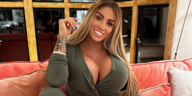 16-fache Brust-OP: Katie Price zeigt neuen XXL-Busen