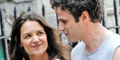 Katie Holmes, Luke Kirby