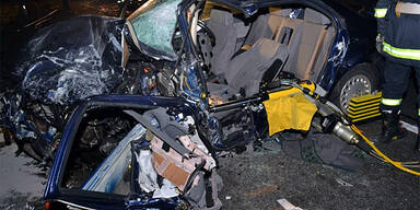 Zwei Tote bei Frontal-Crash 
