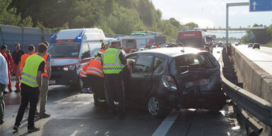 A1: 10 Verletzte bei Serien-Crash 