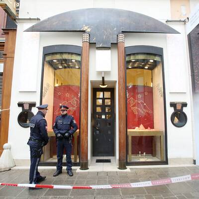 Zwei Räuber konnten mit der Beute flüchten