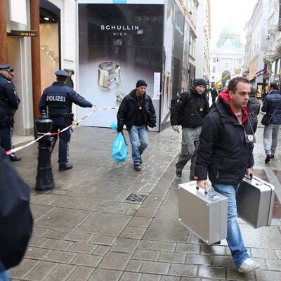 Zwei Räuber konnten mit der Beute flüchten