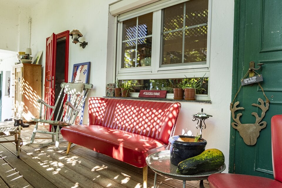 Krimi-Autorin Martina Parker zeigt ihre Landhausidylle