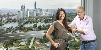 Um sich das Leben zu erleichtern, haben die Zahnärztin und der Beauty-Doc drei kleine Wohnungen im 22. Bezirk als Nebenwohnsitz und Zukunftsvorsorge gekauft.  