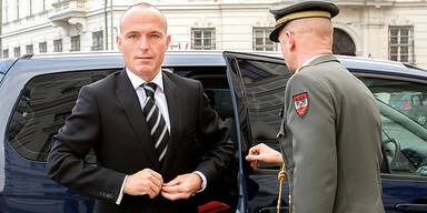 Heeres-Mahnwache am Heldenplatz 