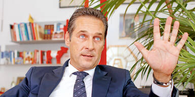 Schlamm-Schlacht um Conchita