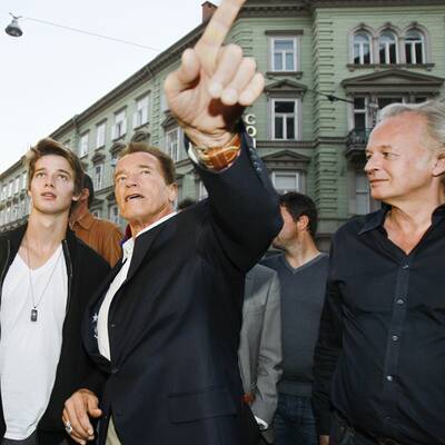 Arnold Schwarzenegger landet in Graz