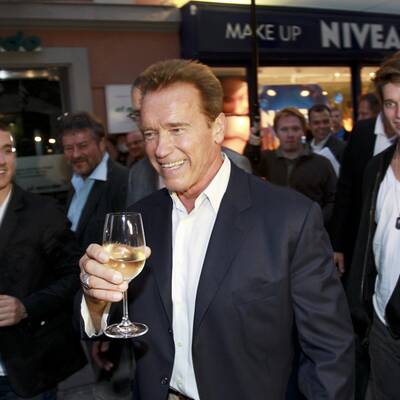 Arnold Schwarzenegger landet in Graz