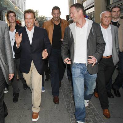 Arnold Schwarzenegger landet in Graz