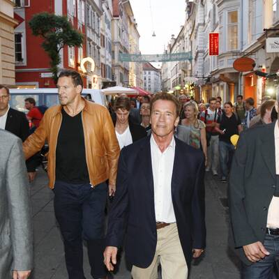 Arnold Schwarzenegger landet in Graz