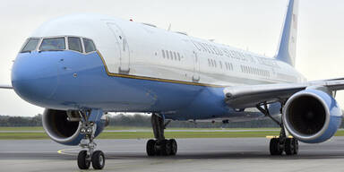 Kerry musste mit Passagier-Jet abfliegen