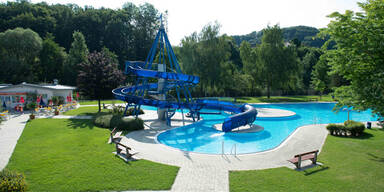 Bub rettet Dreijährigen vor dem Ertrinken 