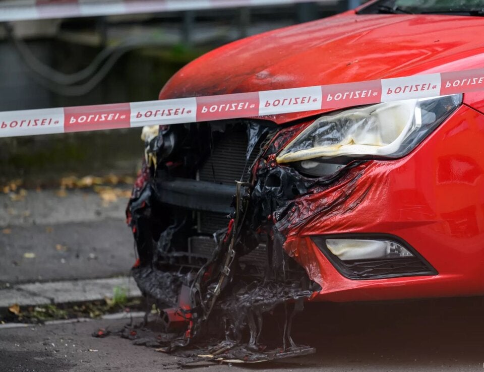 Brandstiftung? Fünf Autos in Linzer Innenstadt abgefackelt