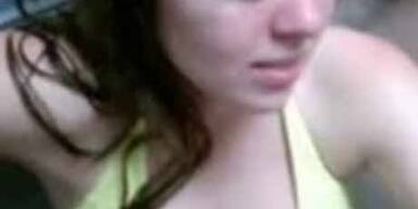 Drei Mädels badeten im KFC-Waschbecken