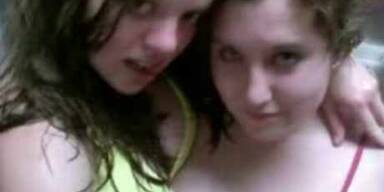 Drei Mädels badeten im KFC-Waschbecken