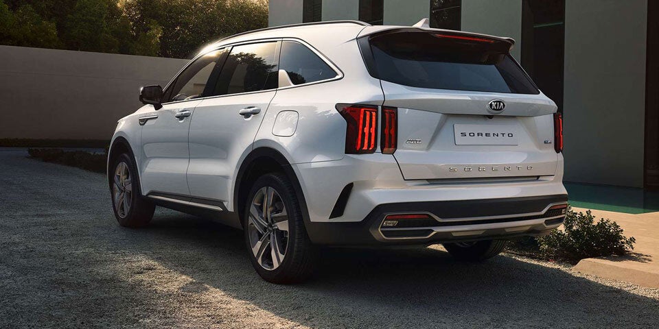 Kia Sorento mit Hybrid-Benziner und Diesel