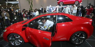 Kia präsentiert mit dem Koup erstes Sportcoupé