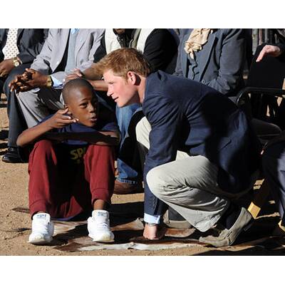 Vuvuzela & Raubtiere: William & Harry in Afrika