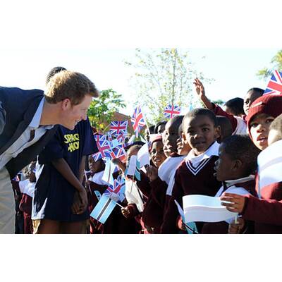 Vuvuzela & Raubtiere: William & Harry in Afrika