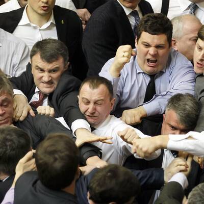 Wieder wüste Prügelei im Parlament