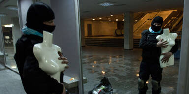 Kiew: Demonstranten besetzen Konferenzhalle