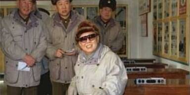 Wieder Fotos von Kim Jong Il veröffentlicht
