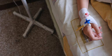 Bub stirbt nach Fledermaus-Kratzer