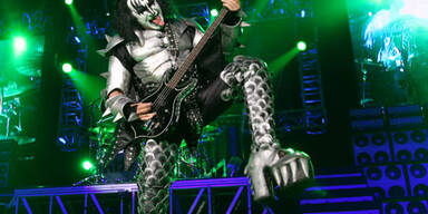 Kiss: Zirkus-Spektakel aus Blitzen, Feuer und Blut