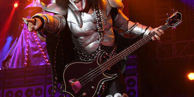 Kiss: Zirkus-Spektakel aus Blitzen, Feuer und Blut