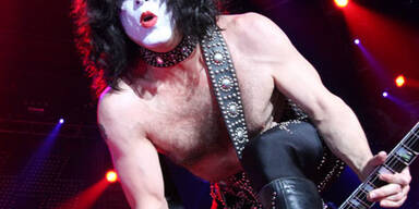 Kiss: Zirkus-Spektakel aus Blitzen, Feuer und Blut