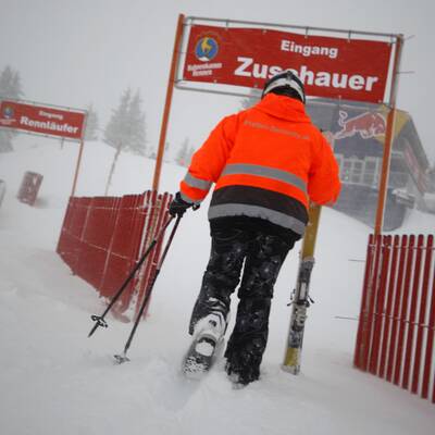 Kitzbühel versinkt im Schnee