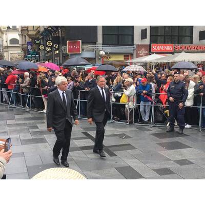 FIA-Chef Jean Todt und Formel-1-Rechteinhaber Chase Carey von Liberty